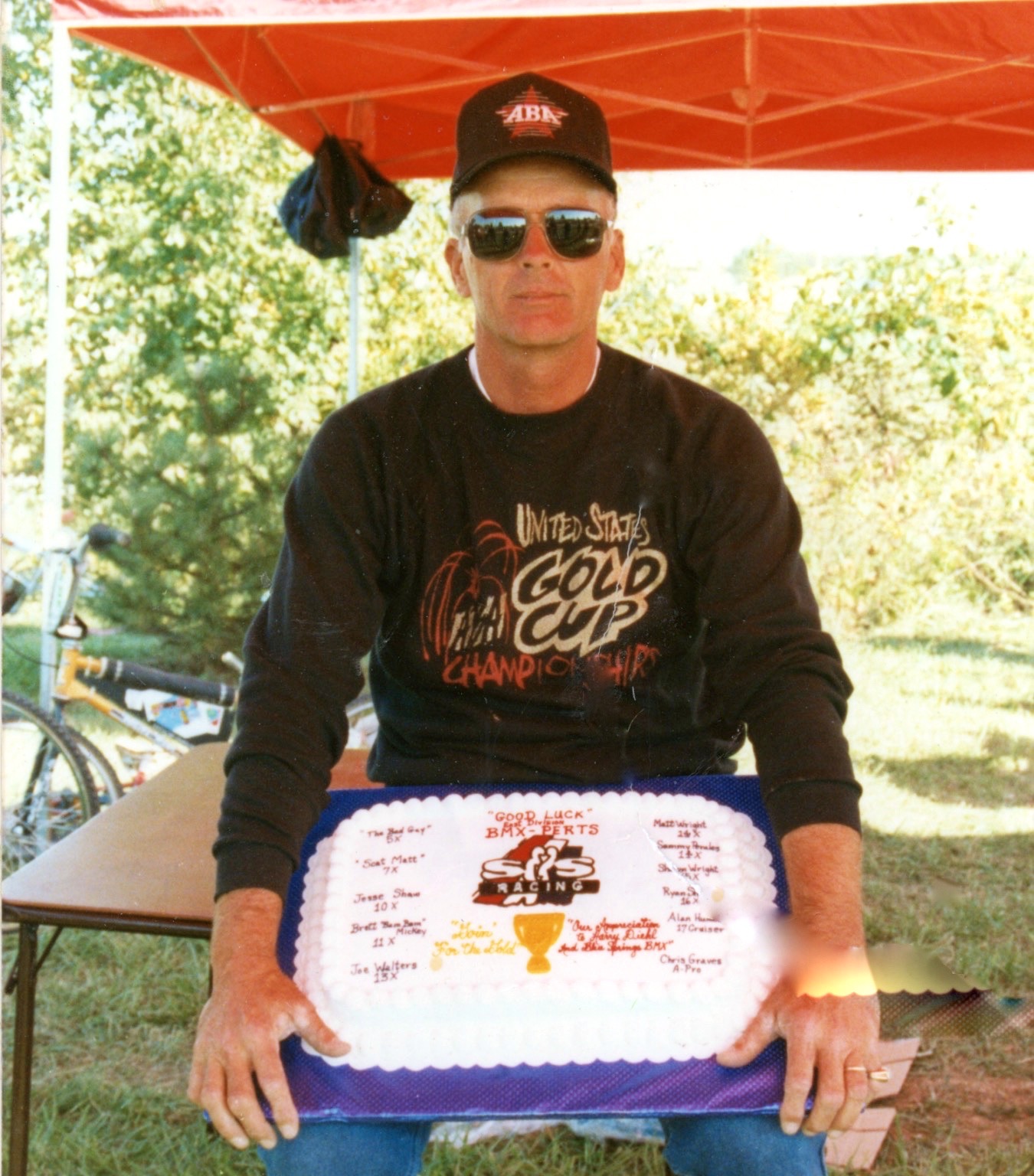 blue-springs-mo-crew-1dupeupe-2_1350x1536_2bb7a36e29.jpg
